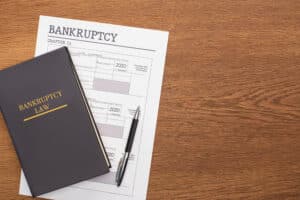 Our Lake in the Hills bankruptcy attorneys at Franks & Kelly, P.C. discuss how filing for bankruptcy instantly stops Illinois wage garnishments.